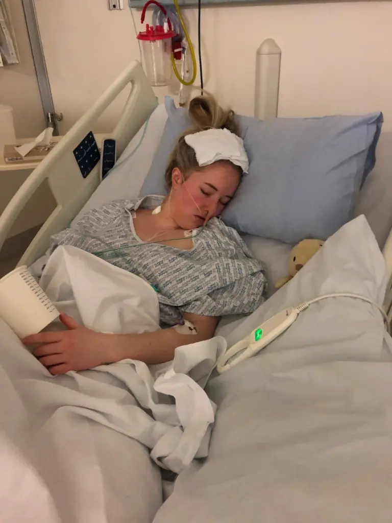 Claudia+in+hospital